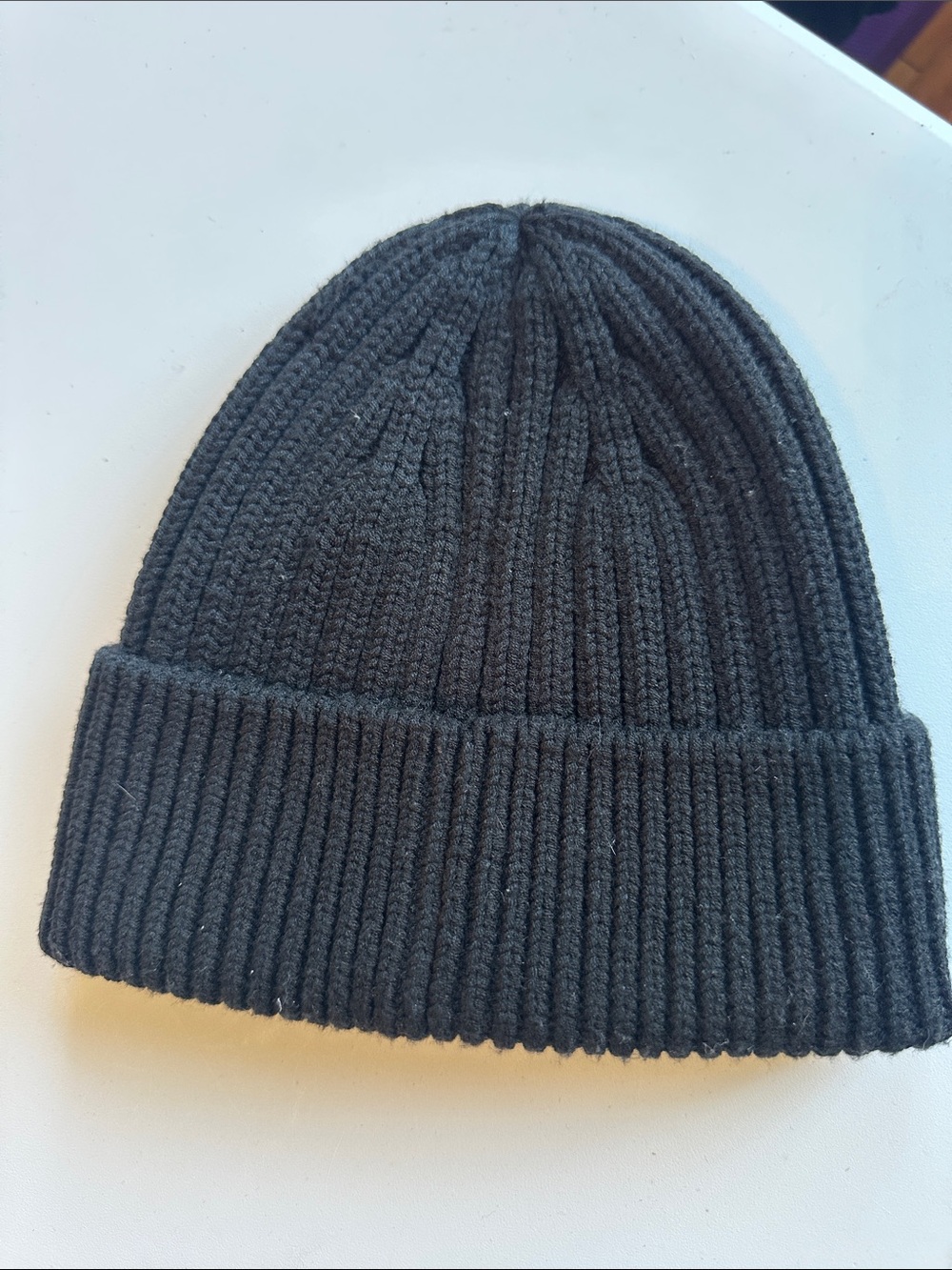 UNISEX Aritzia Black Ribbed Cuffed Beanie